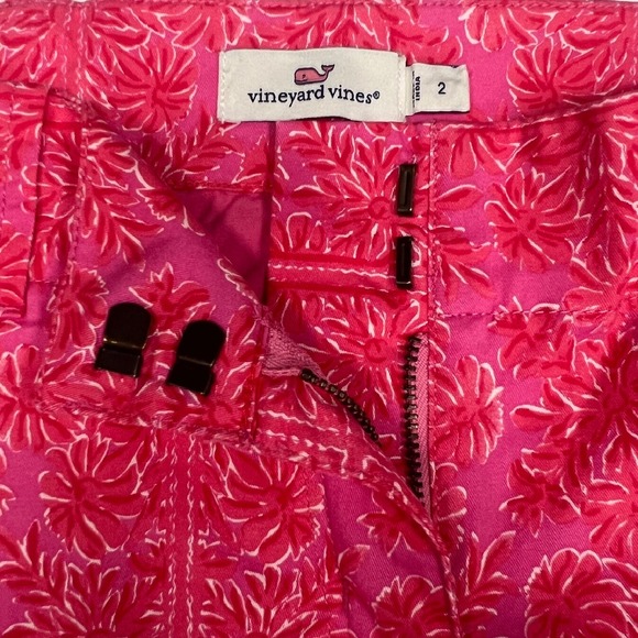 Vineyard Vines Floral Print Shorts‎ Hot Pink Casual Everyday Size 2 - Picture 4 of 9